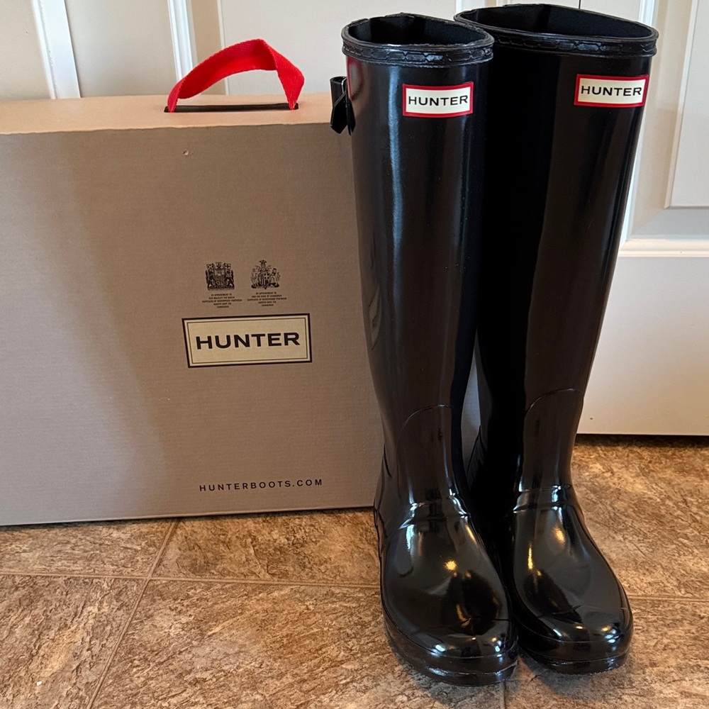 Hunter Glossy Black Rain Boots